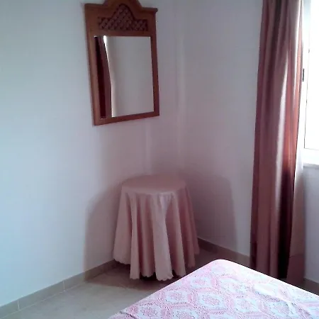 Charming In - 60 M² With Pool & View דירה *